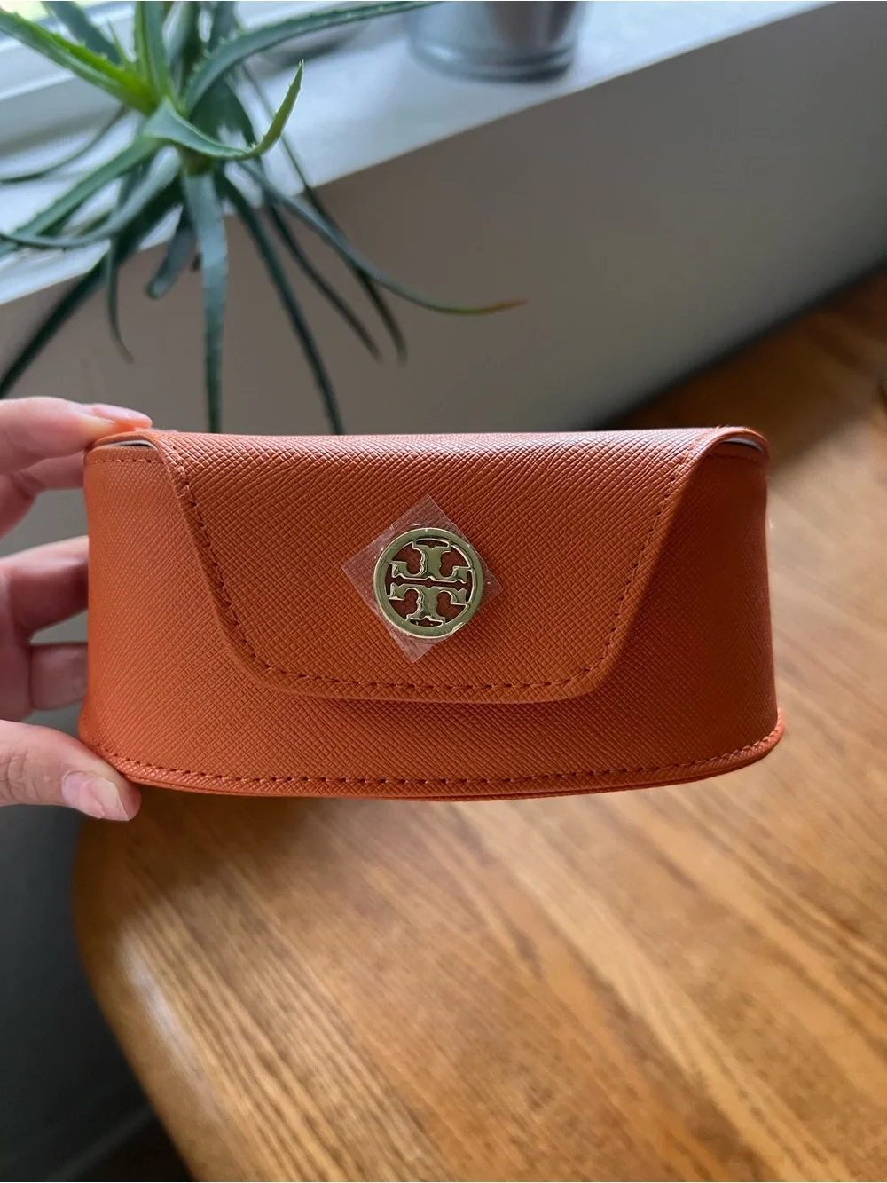 Tory Burch Tortoiseshell Frame Sunglasses with Brown Lenses and Orange Case